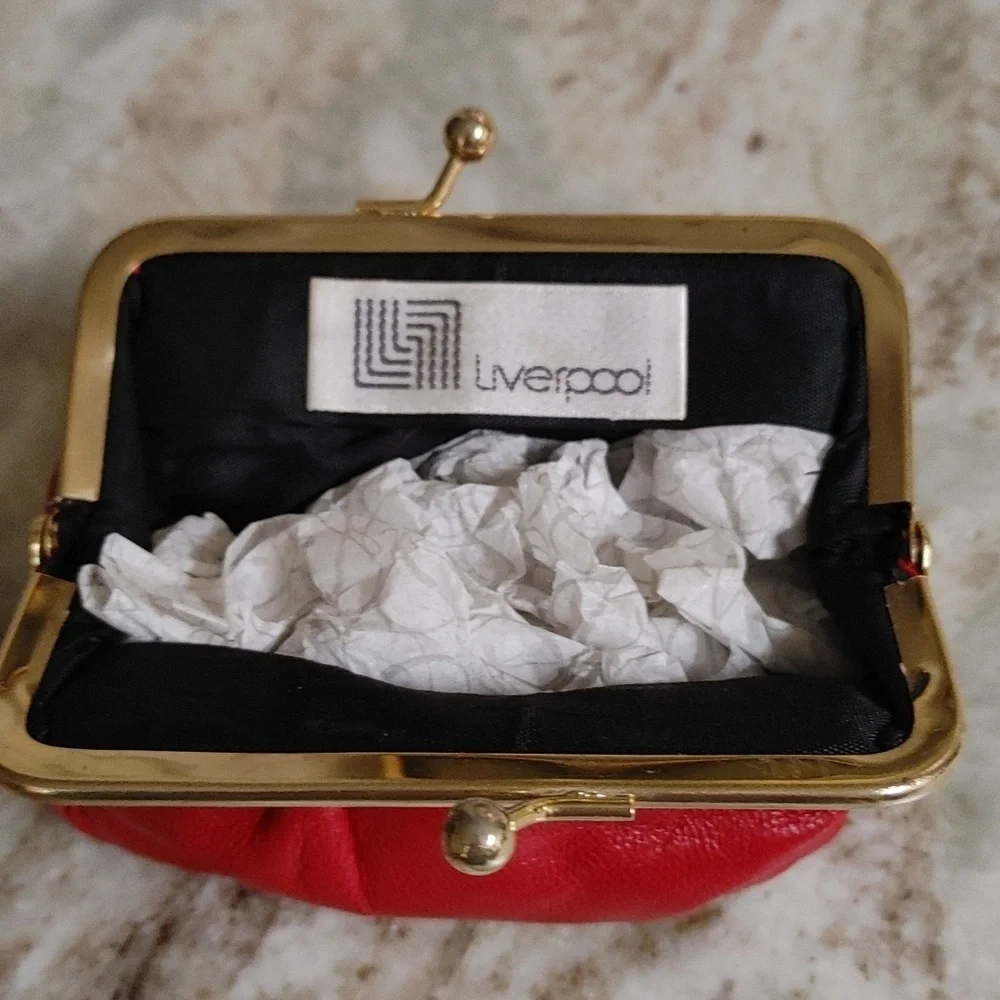 VTG Red Lambskin Leather Liverpool Brand Change Purse Wallet Kiss Clasp